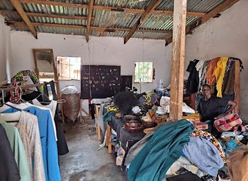 malawi/kande-beach/shop/beaura-s-dress-maker-and-tailor