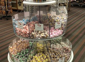 canada/western-canada/shop/ukreations-the-gift-store-christmas-wonderland