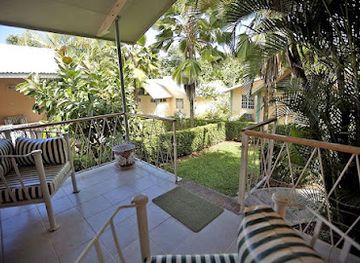 dominica/hampstead-beach/shop/kootney-resorts