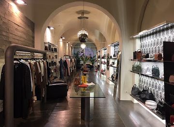 italy/parma/shop/oluxury-parma