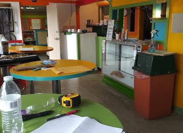 illinois/cahokia-mounds-state-historic-site/shop/retta-s-healthy-hangout