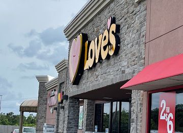 louisiana/sabine-national-wildlife-refuge/shop/love-s-travel-stop