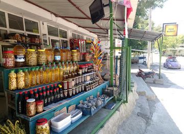 turkiye/saklikent-gorge/shop/saklikent-ucar-cadir-kamp-yeri-ve-market