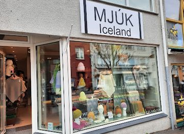 iceland/reykjavik/shop/mjuk-iceland-skolavoroustigur