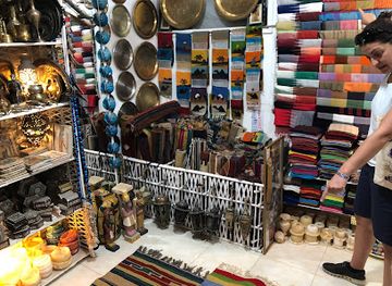egypt/luxor/karnak/shop/shop-sandouk-handcrafts-fairtrade