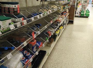 canada/vancouver-island/shop/canadian-tire