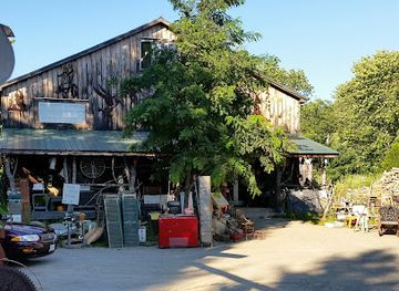 maine/western-maine-mountains/shop/elmer-s-barn