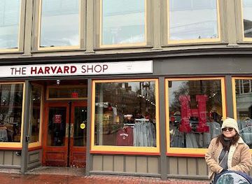 iowa/newton/shop/the-harvard-shop
