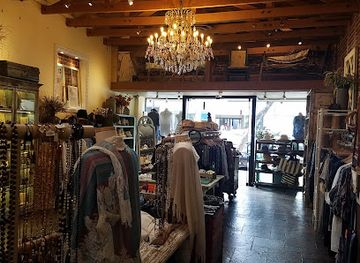 california/laguna-beach/shop/sunny-days