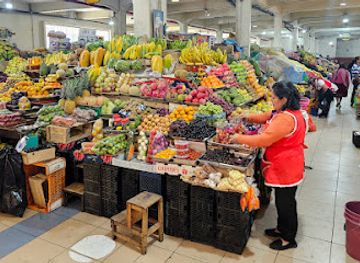 ecuador/azuay-region/shop/mercado-10-de-agosto