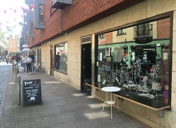 ireland/dublin/temple-bar/shop/tamp-stitch