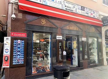 gibraltar/europa-point/shop/omni-optic