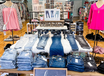 south-carolina/midlands/shop/the-auburn-mermaid-boutique