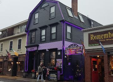 massachusetts/salem/shop/remember-salem-gifts