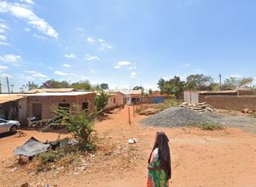 kenya/tsavo-national-park/shop/lulu-shop