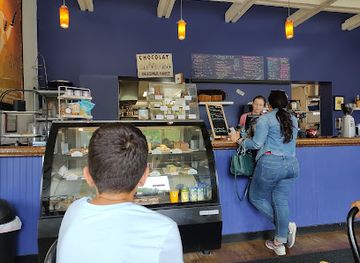 vermont/mount-equinox/shop/dina-s-bakery-cafe