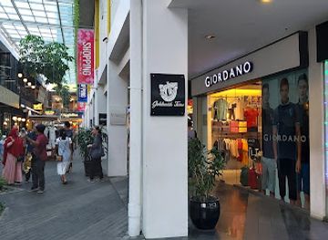 indonesia/bandung/cihampelas/shop/ciwalk