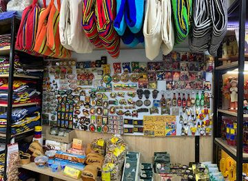 colombia/medellin/shop/artesanias-colombia-mia