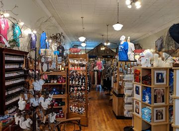 north-carolina/pisgah-national-forest/shop/white-squirrel-shoppe
