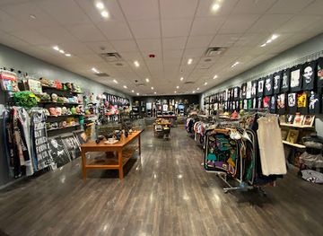 texas/el-paso/sunland-park/shop/the-red-door-vintage-horror