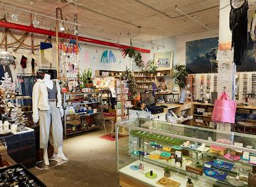 new-york/new-york-city/brooklyn/shop/friends-nyc