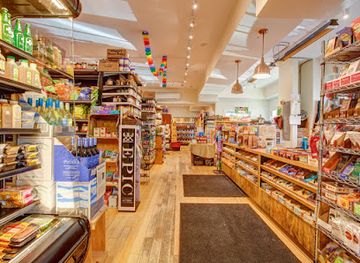 vermont/stowe-mountain-resort/shop/commodities-natural-market