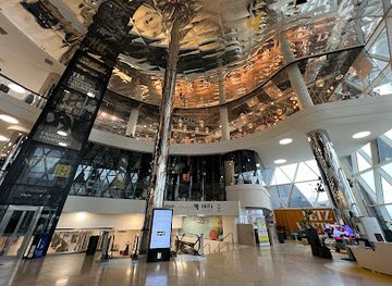 luxembourg/upper-sure-natural-park/shop/cloche-d-or-shopping-center