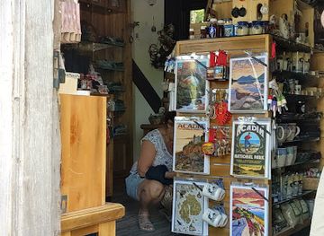 maine/acadia-national-park/shop/thunder-hole-gift-shop