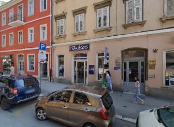 croatia/pula/shop/garage