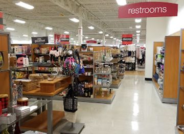 kansas/hutchinson/shop/t-j-maxx