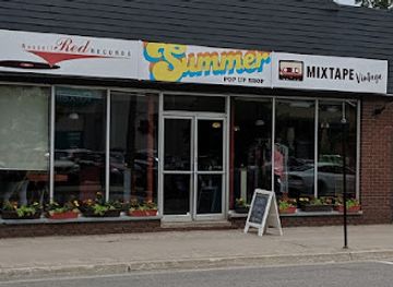 canada/haliburton-highlands/shop/russell-red-records