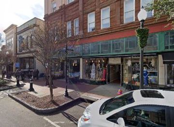 north-carolina/cape-fear-coast/shop/hallway-shops