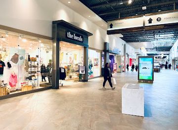 canada/winnipeg/assiniboine-park/shop/the-locals-outlet-collection