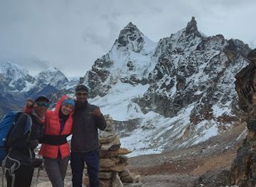 nepal/langtang-valley/shop/sports-wear-international-official-store-of-hi-himal-products