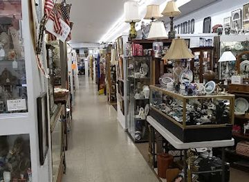 virginia/fredericksburg/shop/the-fredericksburg-antique-mall-clock-shop