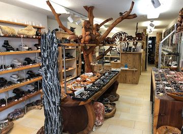 switzerland/jura-mountains/shop/ambra-minerals