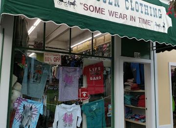 michigan/mackinac-island/shop/vandusen-clothing