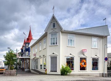 iceland/northeastern-region/shop/66-north