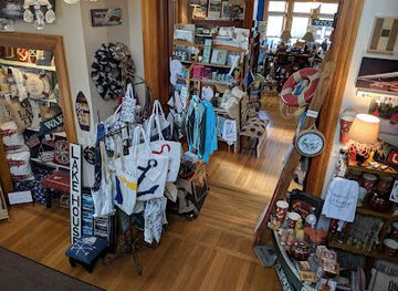 canada/lakeland-county/shop/the-lake-ontario-gift-shop