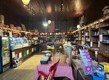 west-virginia/blackwater-falls-state-park/shop/happy-more-bakery-cafe