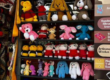 albania/gjirokaster/shop/lulu-s-spot