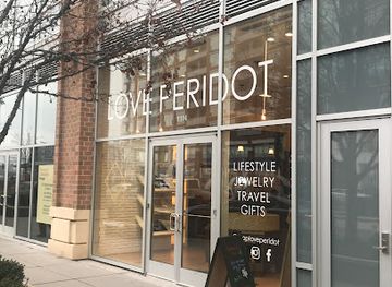 illinois/chicago/the-loop/shop/love-peridot