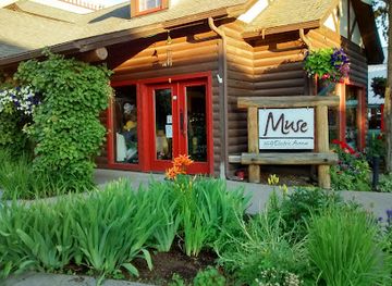 montana/flathead-lake/shop/muse-style-to-inspire