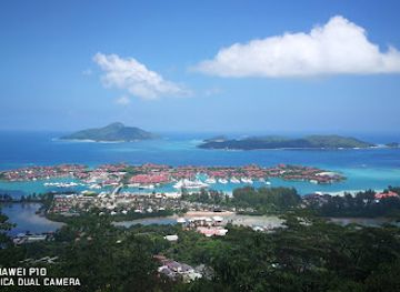 seychelles/ile-aux-recifs/shop/stc-hypermarket