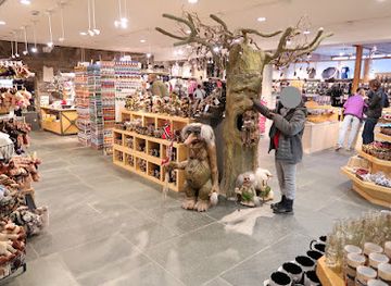 norway/finnmark/shop/nordkapphallen