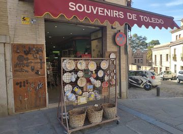 spain/toledo/santa-maria-la-blanca/shop/souvenirs-toledo
