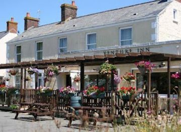 guernsey/forest/shop/venture-inn-randalls