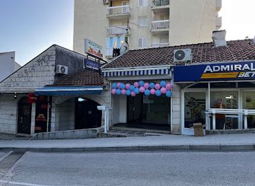 montenegro/herceg-novi/shop/wooden-gift-shop-sunny-chisel