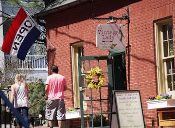west-virginia/harper-s-ferry/shop/vintage-lady