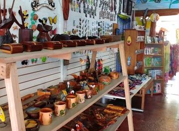 costa-rica/caribbean-coast/shop/info-boutique